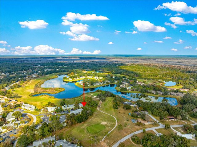 586 FAIRWAYS CIRCLE A, Ocala, FL 34472