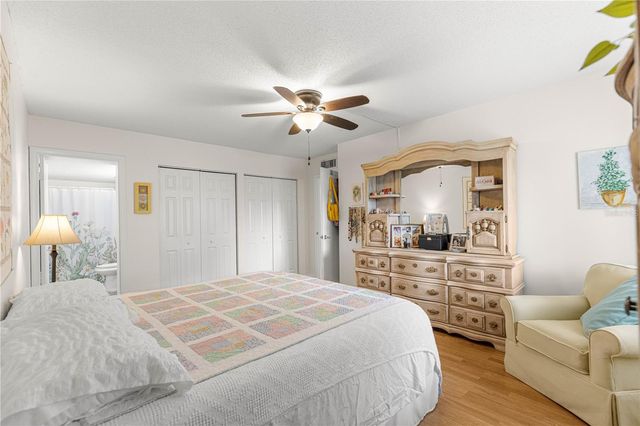 586 FAIRWAYS CIRCLE A, Ocala, FL 34472