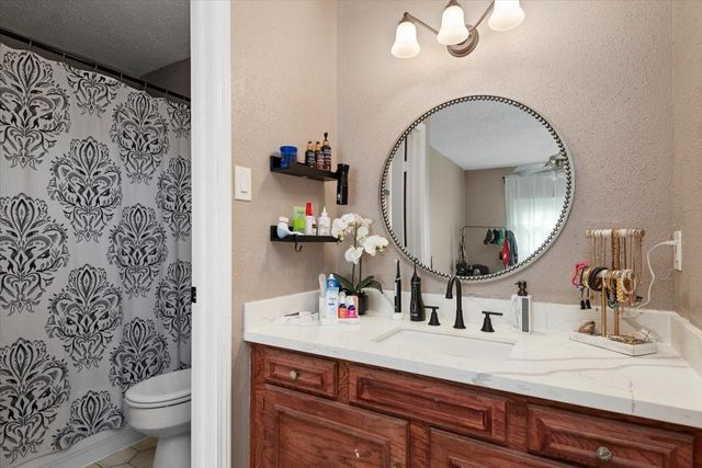 10047 Westpark Drive 33, Houston, TX 77042