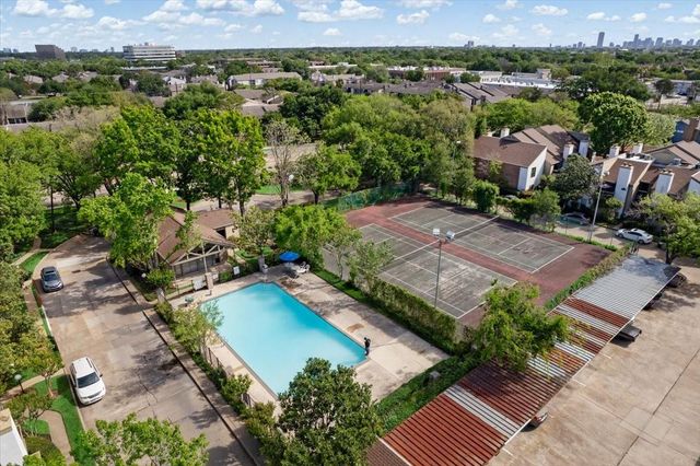 10047 Westpark Drive 33, Houston, TX 77042