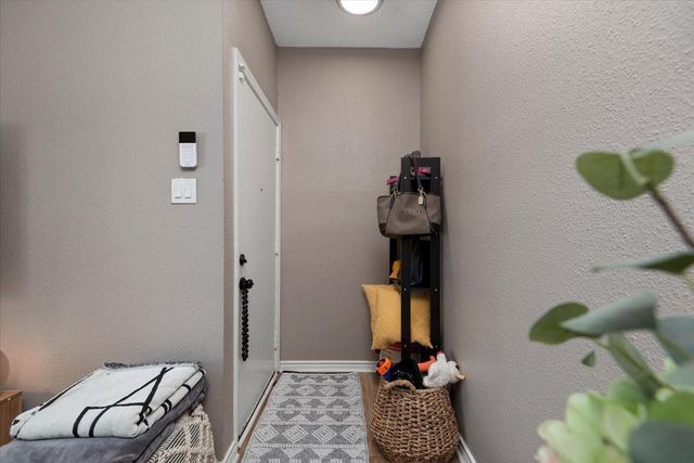 10047 Westpark Drive 33, Houston, TX 77042