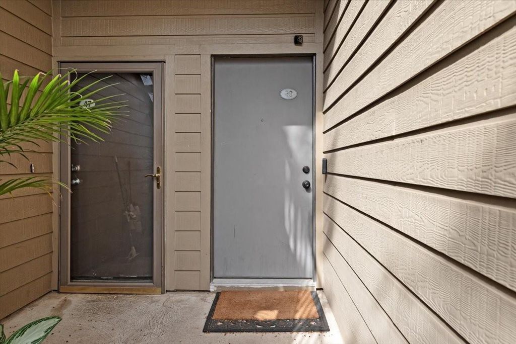 10047 Westpark Drive 33, Houston, TX 77042