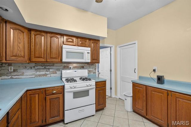 215 E 8th Street, Alton, IL 62002