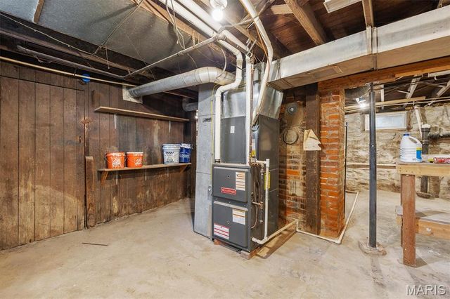 215 E 8th Street, Alton, IL 62002