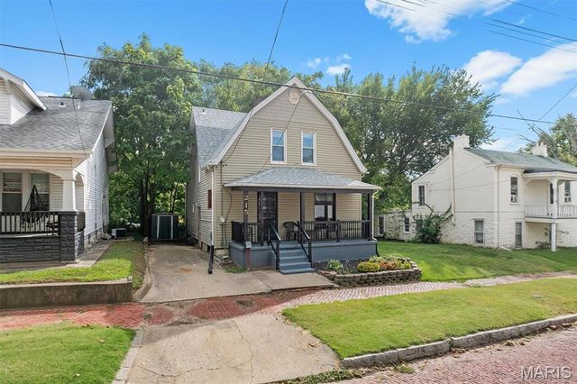 215 E 8th Street, Alton, IL 62002