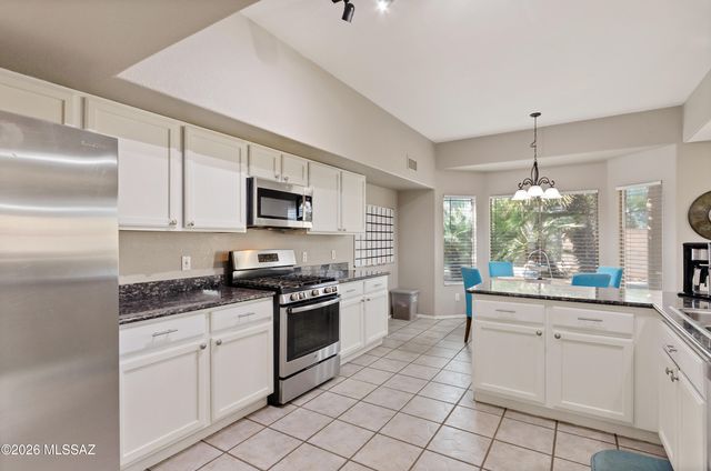 11137 N Par Drive, Oro Valley, AZ 85737