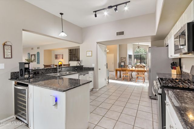 11137 N Par Drive, Oro Valley, AZ 85737