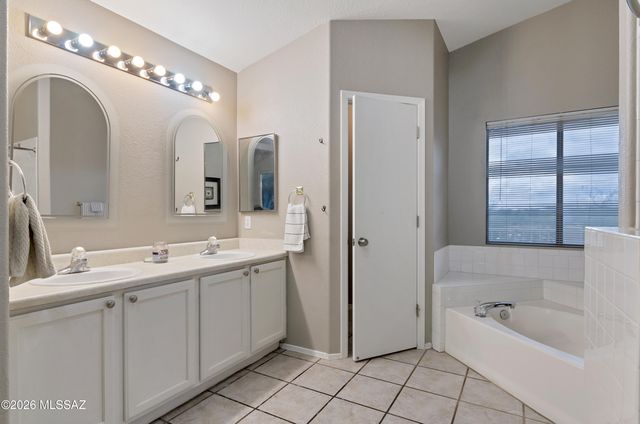 11137 N Par Drive, Oro Valley, AZ 85737