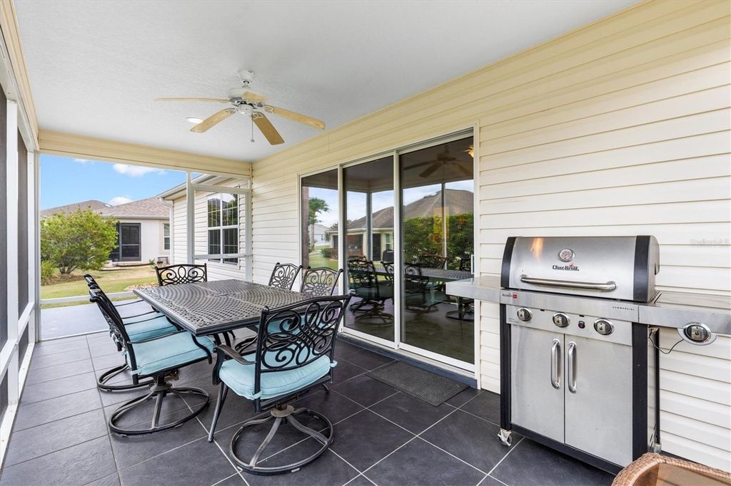 Image 28 of property listing at 2332 GRENADIER WAY, The Villages, FL 32162