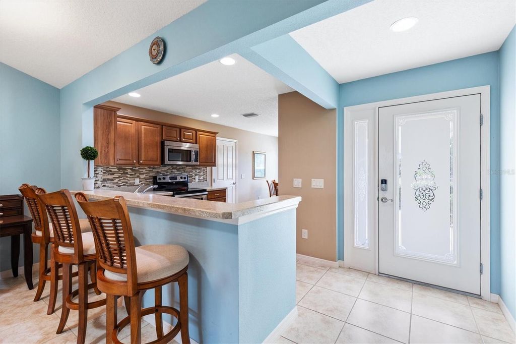 Image 6 of property listing at 2332 GRENADIER WAY, The Villages, FL 32162