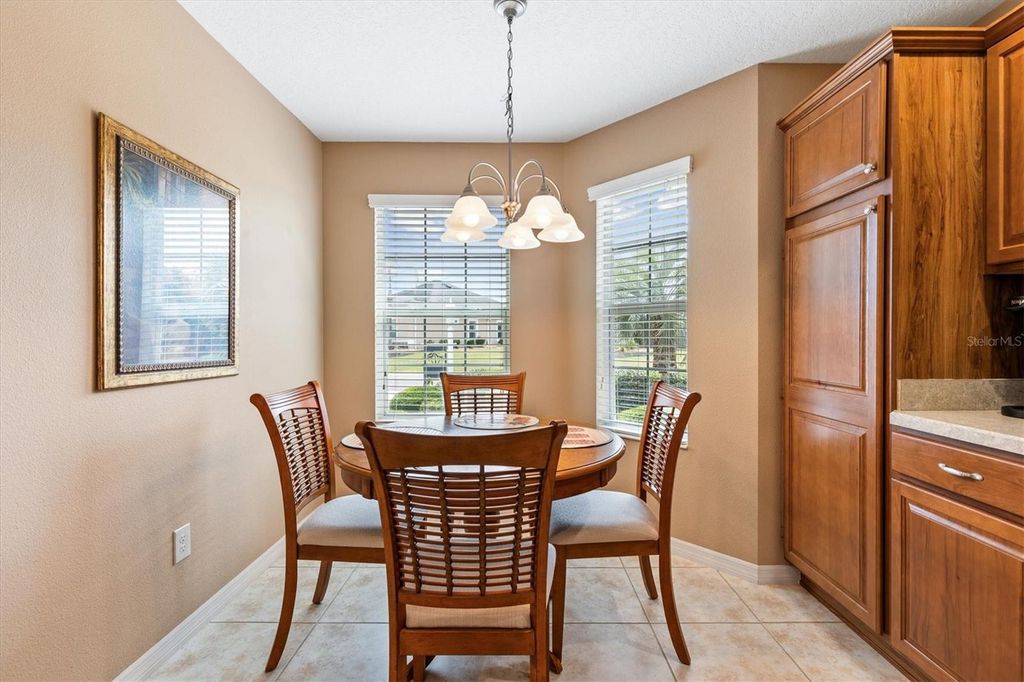 Image 8 of property listing at 2332 GRENADIER WAY, The Villages, FL 32162