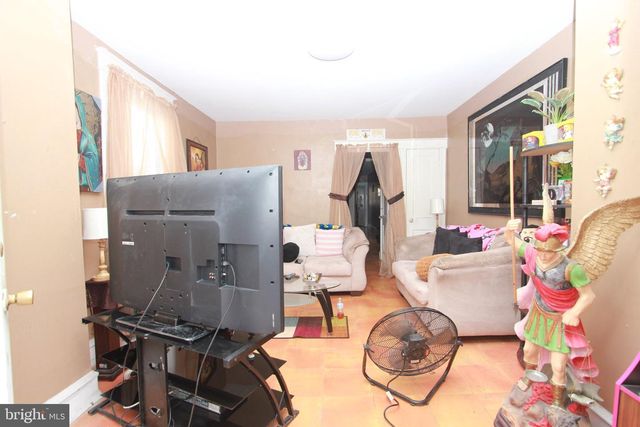 145 WYOMING AVE, Philadelphia, PA 19140