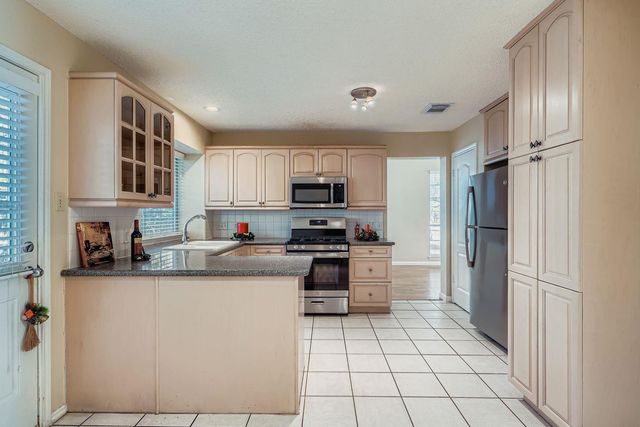 2812 Little Elm TRL, Cedar Park, TX 78613