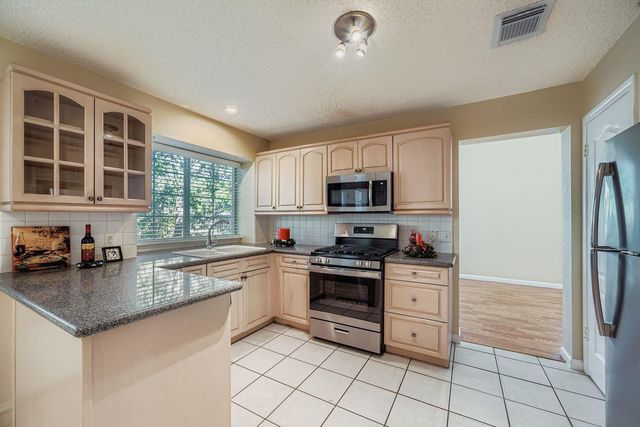 2812 Little Elm TRL, Cedar Park, TX 78613