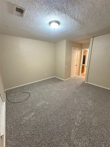 1014 Stoneleigh Court, Tomball, TX 77375