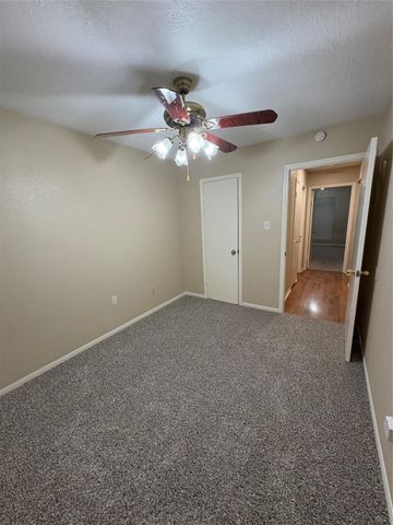 1014 Stoneleigh Court, Tomball, TX 77375