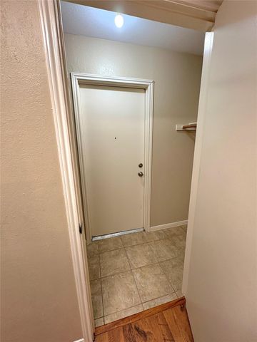 1014 Stoneleigh Court, Tomball, TX 77375