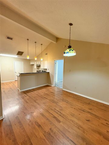 1014 Stoneleigh Court, Tomball, TX 77375