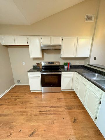 1014 Stoneleigh Court, Tomball, TX 77375