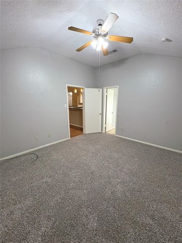 1014 Stoneleigh Court, Tomball, TX 77375