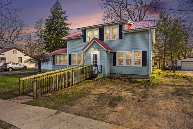 413 W Saint Joseph Street, Lawrence, MI 49064