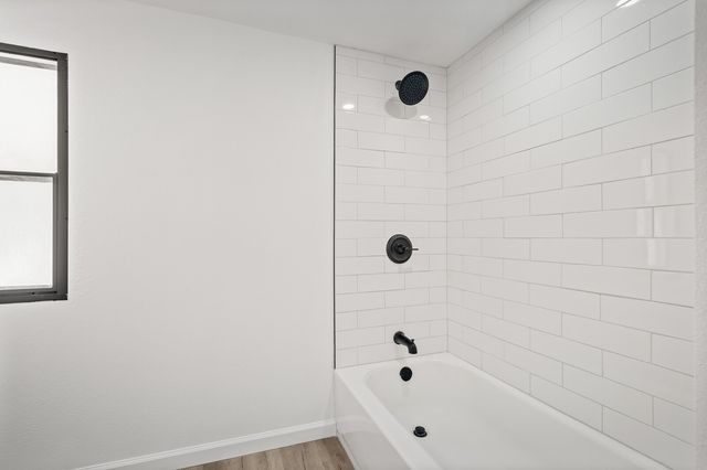 1030 Lena Rosson Rd, Chapmansboro, TN 37035