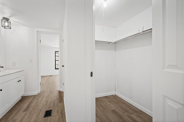 1030 Lena Rosson Rd, Chapmansboro, TN 37035