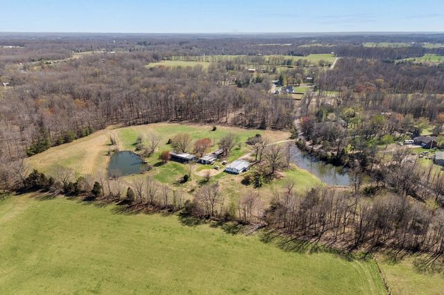 1030 Lena Rosson Rd, Chapmansboro, TN 37035