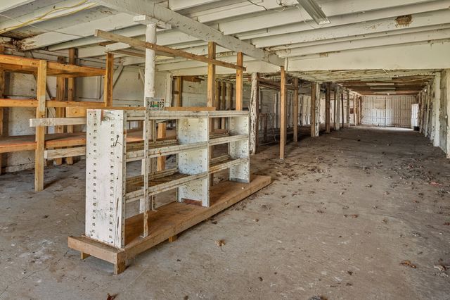 1030 Lena Rosson Rd, Chapmansboro, TN 37035