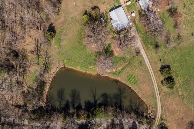 1030 Lena Rosson Rd, Chapmansboro, TN 37035