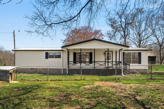 1030 Lena Rosson Rd, Chapmansboro, TN 37035