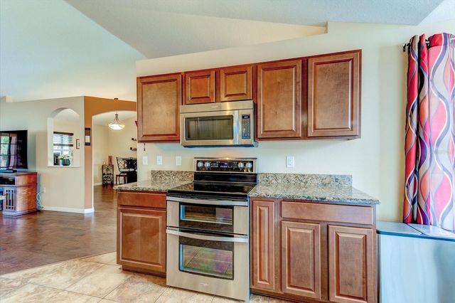 12733 PINE ISLAND DRIVE, Leesburg, FL 34788