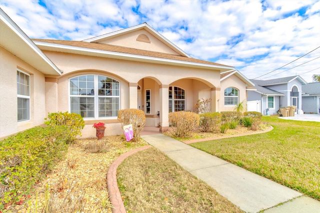 12733 PINE ISLAND DRIVE, Leesburg, FL 34788