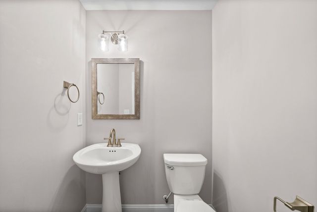 1304 Apple Blossom Rd, Clarksville, TN 37042