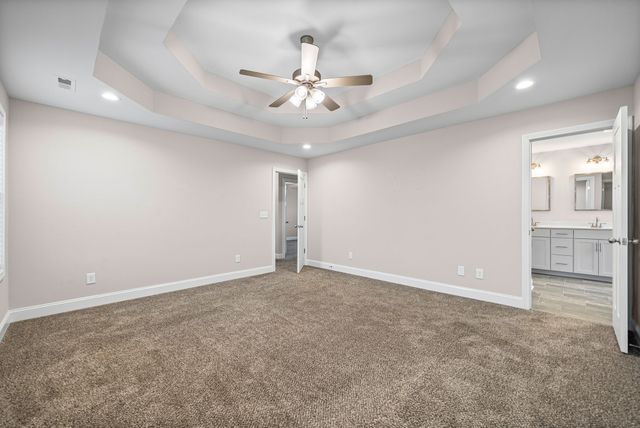 1304 Apple Blossom Rd, Clarksville, TN 37042