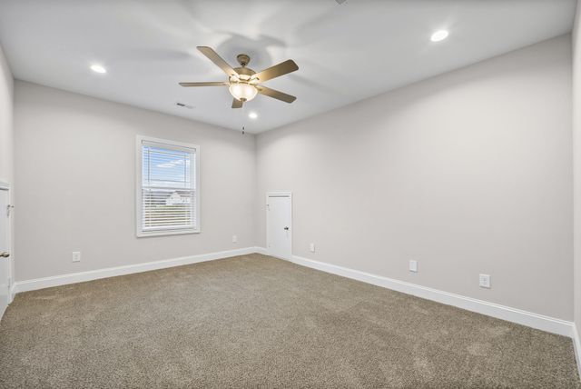 1304 Apple Blossom Rd, Clarksville, TN 37042