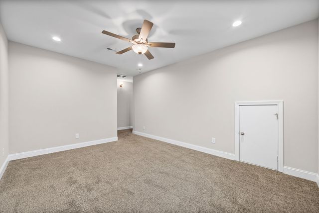 1304 Apple Blossom Rd, Clarksville, TN 37042