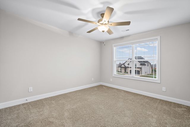 1304 Apple Blossom Rd, Clarksville, TN 37042