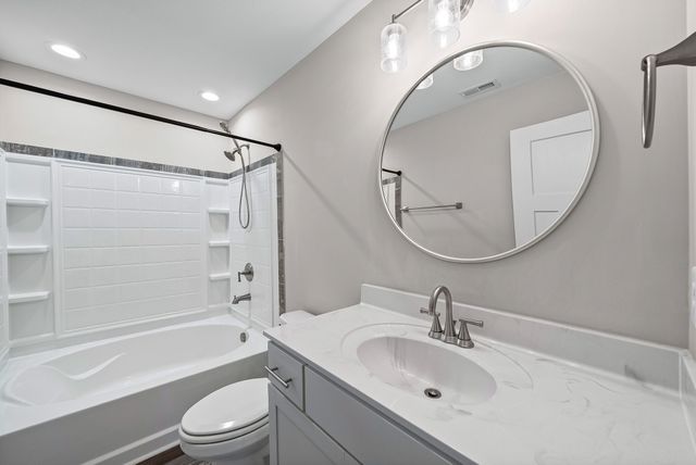 1304 Apple Blossom Rd, Clarksville, TN 37042