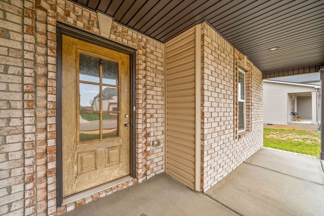 1304 Apple Blossom Rd, Clarksville, TN 37042