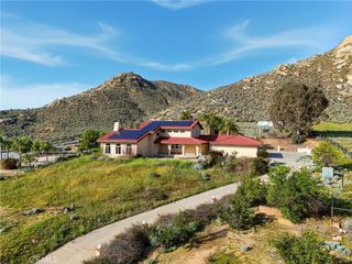 2005 Mt Vernon, Riverside, CA 92507