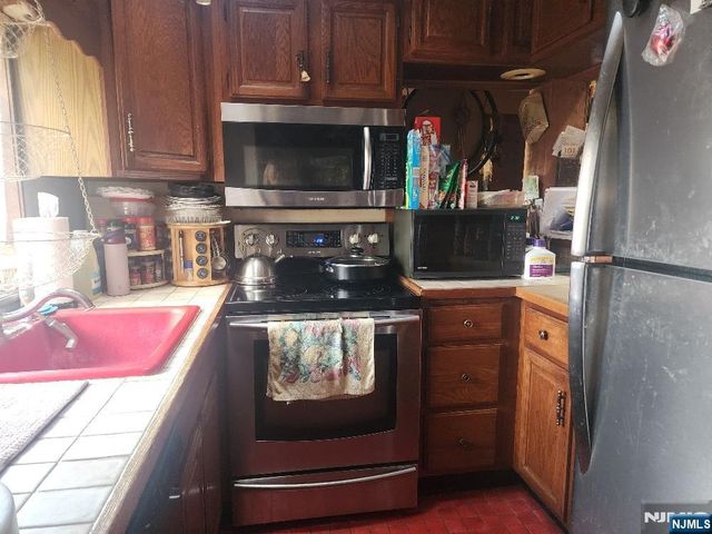 15 Marigold Road, Vernon, NJ 07418
