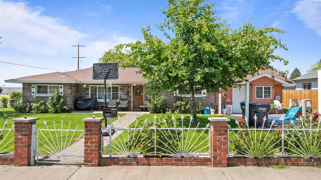 732 S Beech Ave, Pasco, WA 99301