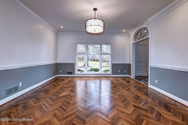 4303 Twin Elms Ct, Louisville, KY 40241