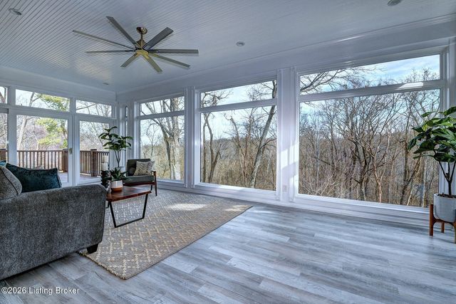 4303 Twin Elms Ct, Louisville, KY 40241