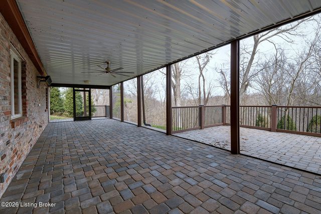 4303 Twin Elms Ct, Louisville, KY 40241