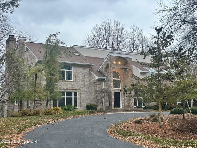 4303 Twin Elms Ct, Louisville, KY 40241