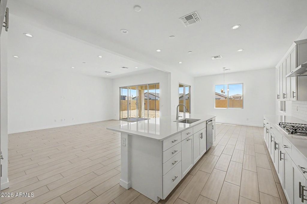 15819 W DESERT HOLLOW Drive, Surprise, AZ 85387 — photo 3