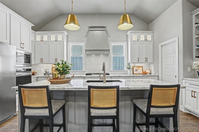 10726 S 281st East Avenue, Coweta, OK 74429