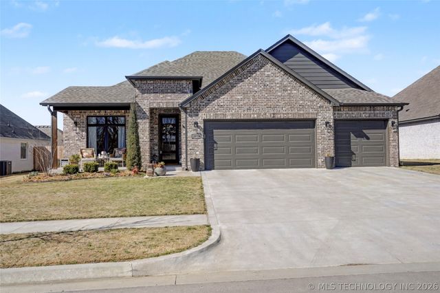 10726 S 281st East Avenue, Coweta, OK 74429